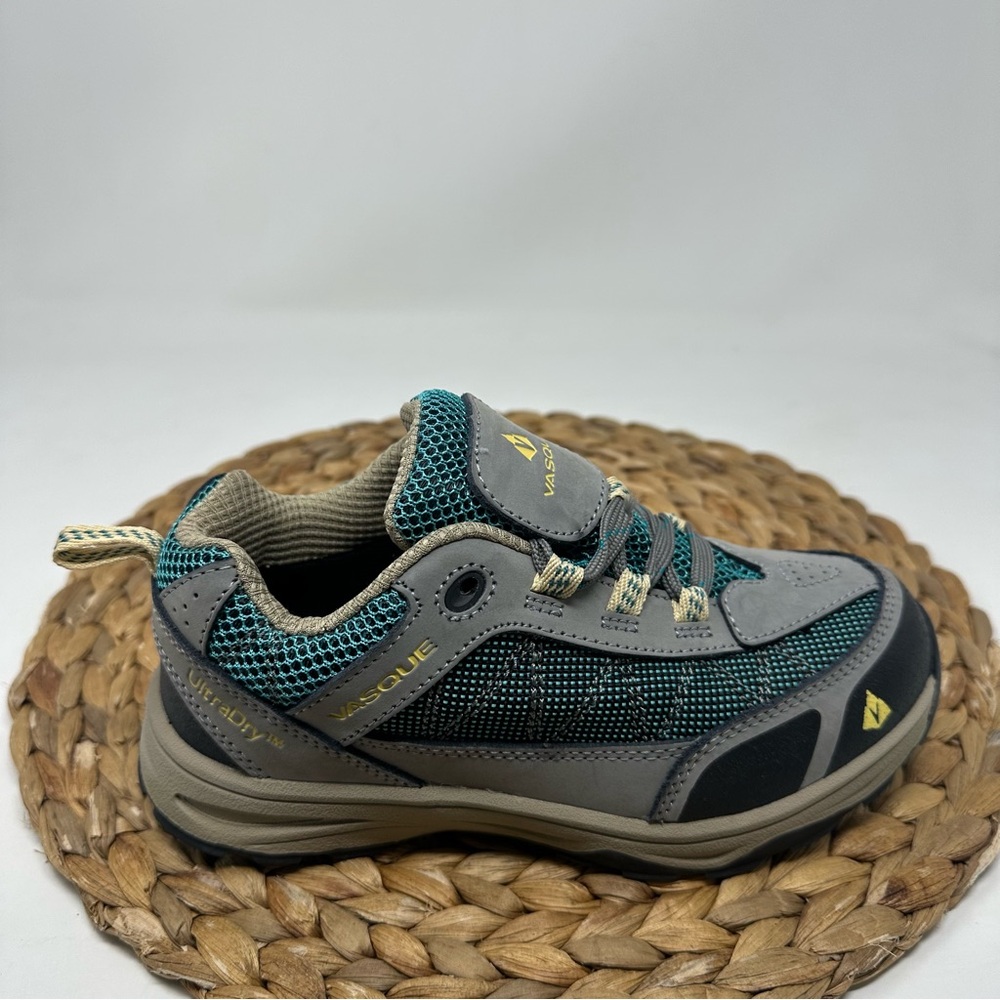 Vasque Monolith Low Ultra Dry Hiking Shoe Gargoyle Size 3 Little Kids
